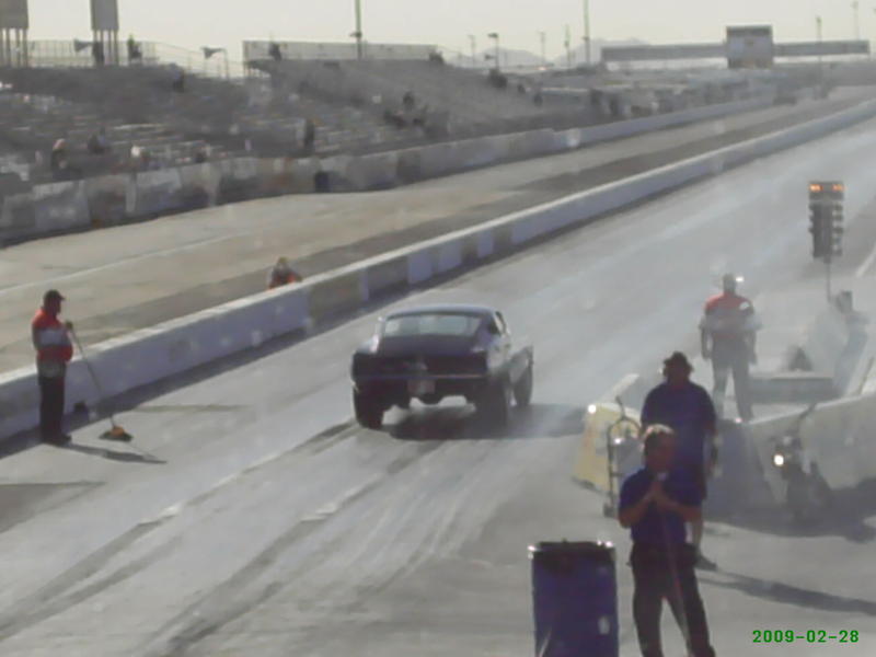 Name:  NHRA drag races 03012009 008.jpg
Views: 97
Size:  37.3 KB