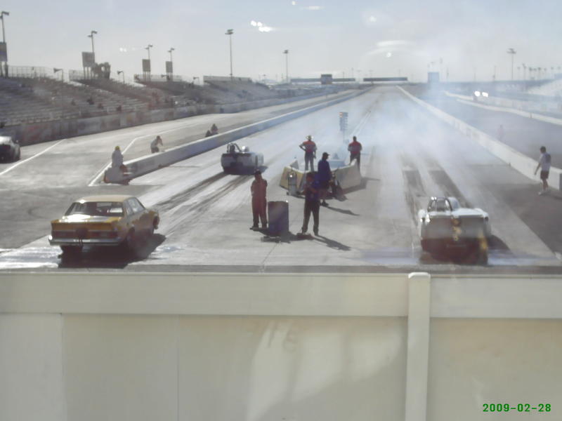 Name:  NHRA drag races 03012009 020.jpg
Views: 95
Size:  36.4 KB